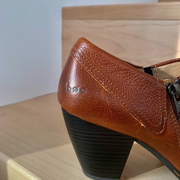 NEW b.ø.c. BORN | 7.5 | C48706 Women Brown Leather Zip Cap Toe  Heel Shoe Bootie - Picture 3 of 6